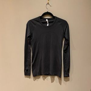 Worn once Lululemon swiftly tech long sleeve crew